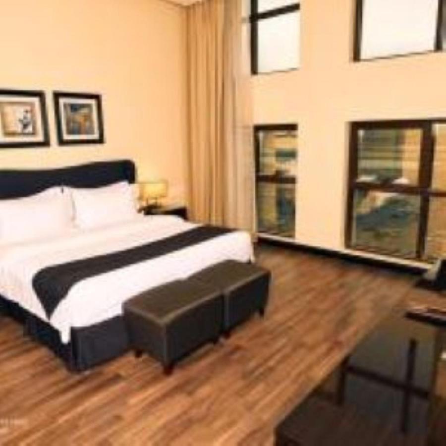Zara Continental Hotel Эль-Хубар Экстерьер фото