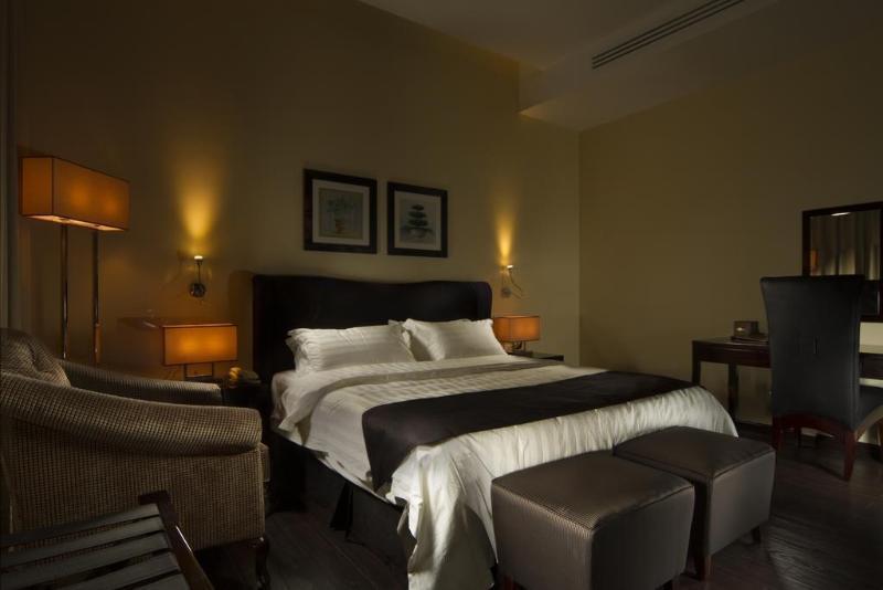 Zara Continental Hotel Эль-Хубар Экстерьер фото
