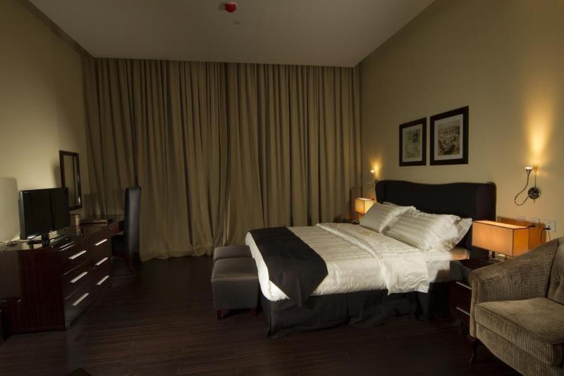 Zara Continental Hotel Эль-Хубар Экстерьер фото