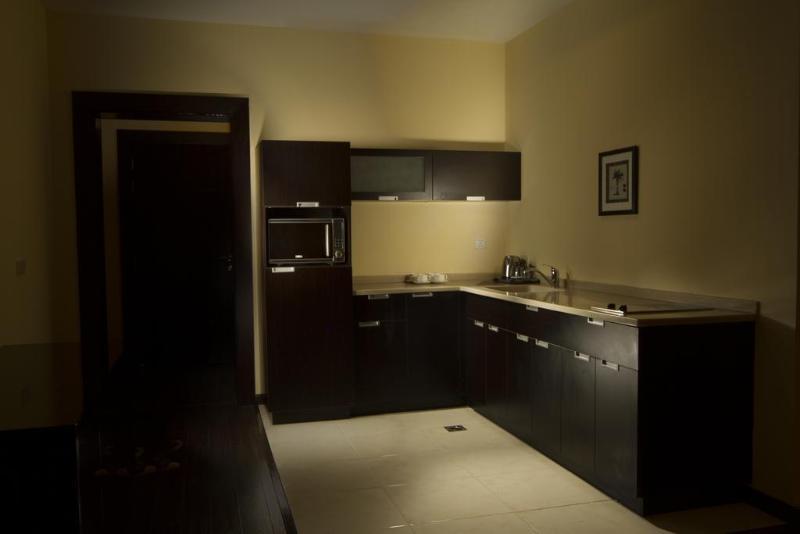 Zara Continental Hotel Эль-Хубар Экстерьер фото