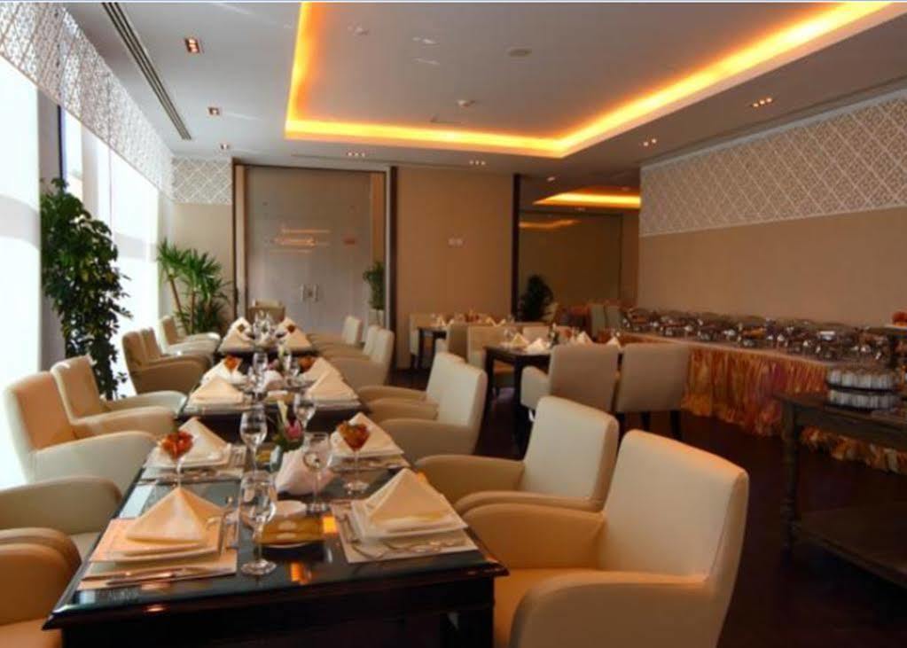 Zara Continental Hotel Эль-Хубар Экстерьер фото