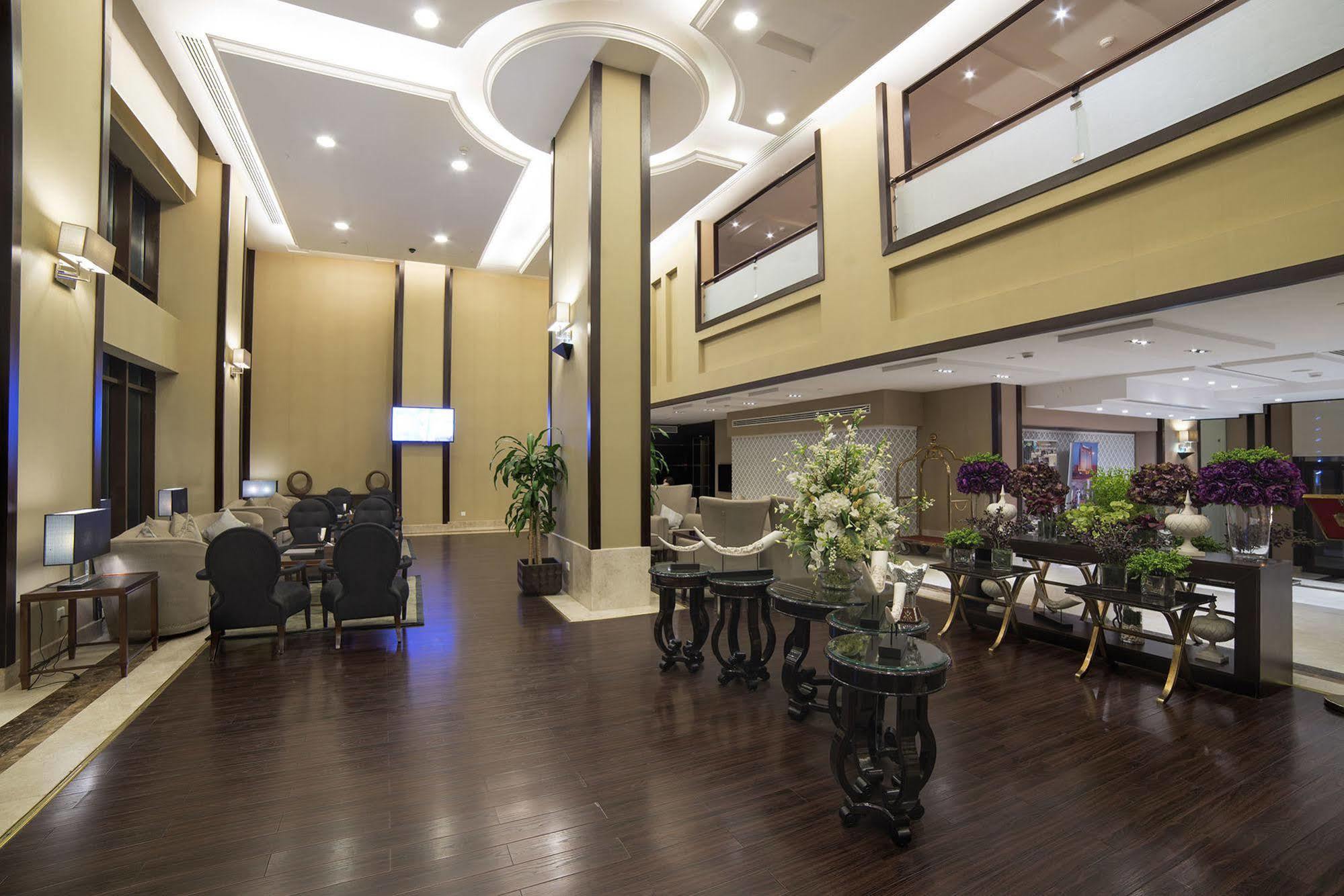 Zara Continental Hotel Эль-Хубар Экстерьер фото